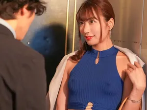 Cô gái nhà kế bên xinh đẹp mới chuyển đến lại là một thánh dâm